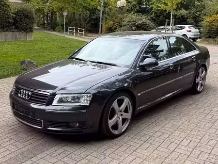 Audi A8 V8 4.2 335 quattro