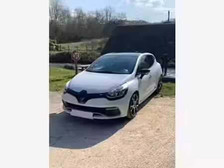 Renault Clio RS Trophy 1.6 T 220