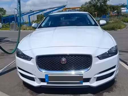 Jaguar XE D165 2.0 163