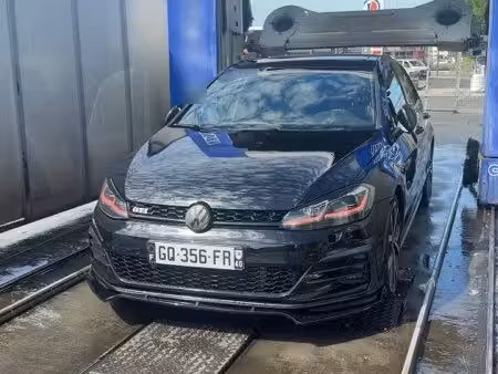 Volkswagen Golf GTI 2.0 TFSI 230