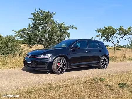 Volkswagen Golf GTI 2.0 TSI 230 Performance