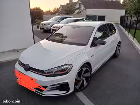 Volkswagen Golf GTI 2.0 TFSI 230