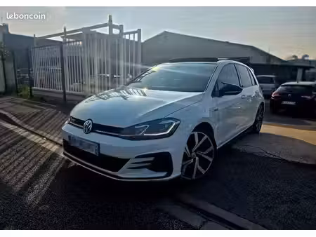 Volkswagen Golf GTI 2.0 TFSI 230