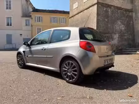 Renault Clio 2.0 200