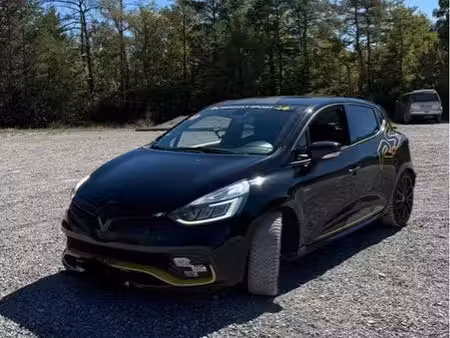Renault Clio RS Trophy 1.6 T 220