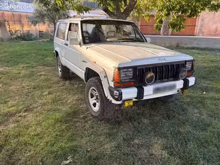 Jeep Cherokee 2.5 115