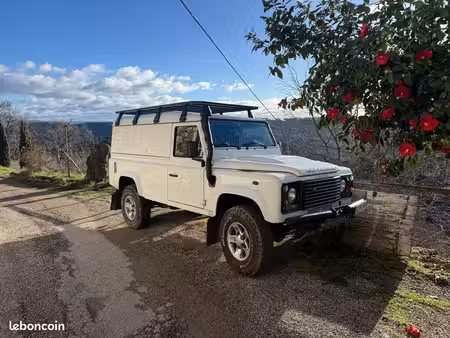 Land Rover Defender TD4 2.2 122 4x4