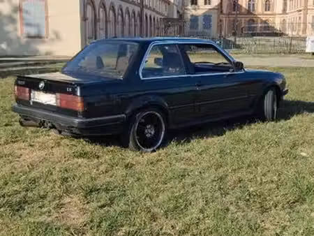 BMW Série 3 325i