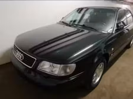 Audi 100 