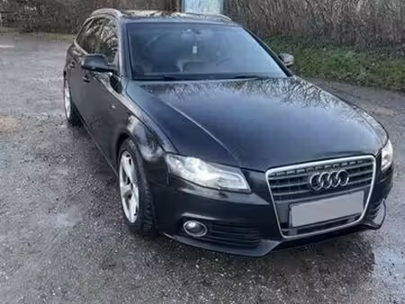 Audi A4 V6 2.7 TDI 190 S line