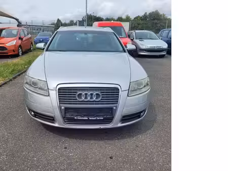 Audi A6 V6 2.4 177