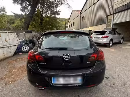 Opel Astra 2.0 90