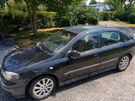 Opel Astra 1.4 90