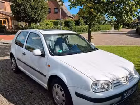 Volkswagen Golf 75