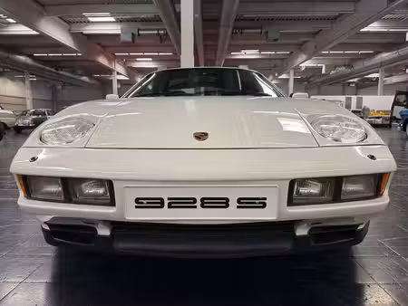 Porsche 928 S V8 4.7