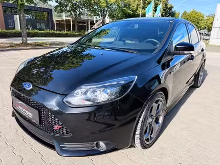 Ford Focus ST 2.0 250