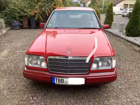 Mercedes-Benz Classe E E 200 136