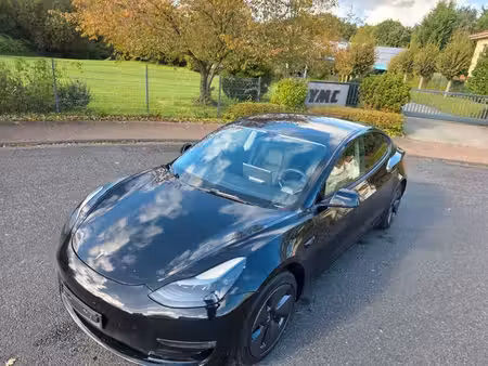Tesla Model 3 Grande Autonomie 275