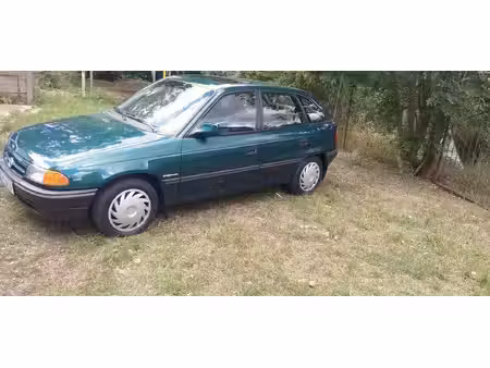 Opel Astra 1.6 100