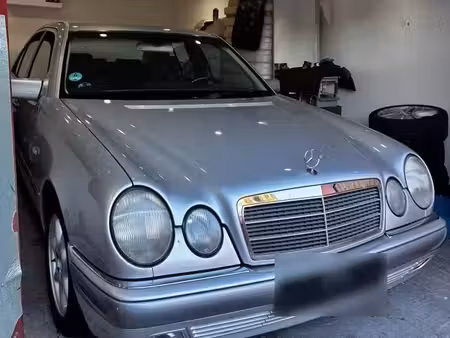 Mercedes-Benz Classe E E 200 136 Elegance
