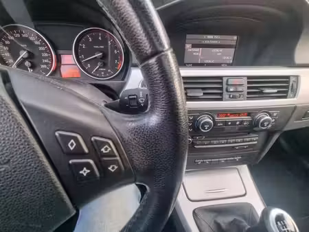 BMW Série 3 325i 3.0 218 xDrive