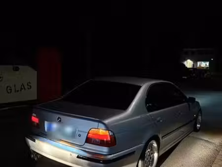 BMW Série 5 520i 2.2 170