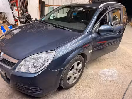 Opel Vectra 2.2 155