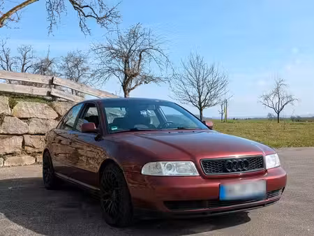 Audi A4 1.8 125