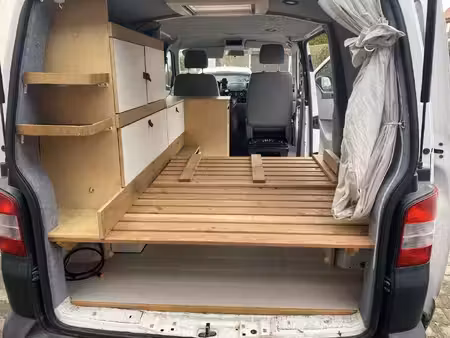 Volkswagen Transporter T5 1.9 TDI 102