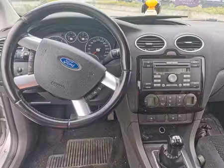 Ford Focus 1.8 125