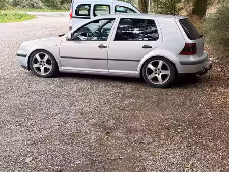 Volkswagen Golf 1.9 TDI 110