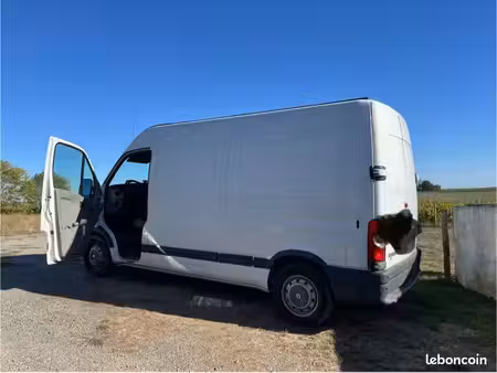 Renault Master 2.5 dCi 100