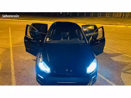 Volkswagen Golf R 2.0 TSI 270 4Motion