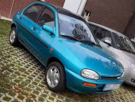 Mazda 121 1.3 72