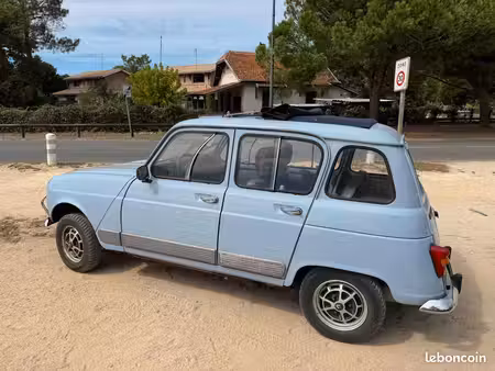 Renault R4 4L