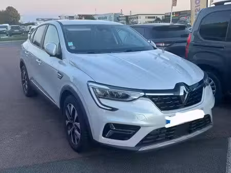 Renault Arkana E-Tech 1.6 145 Business