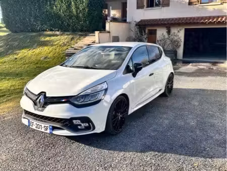 Renault Clio RS Trophy 1.6 T 220