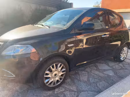 Lancia Ypsilon 1.2 69