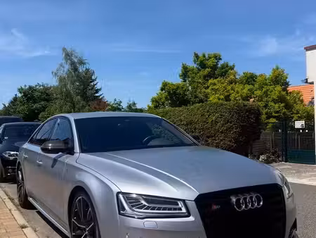 Audi A8 S8 V8 4.0 TFSI 605 quattro