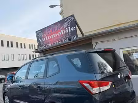 SsangYong Rodius 2.0 155