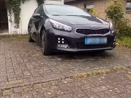 Kia Ceed 1.6 CRDi 136 GT Line