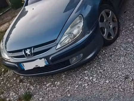 Peugeot 607 V6 3.0 210