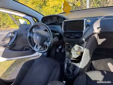Peugeot 208 1.6 THP 208