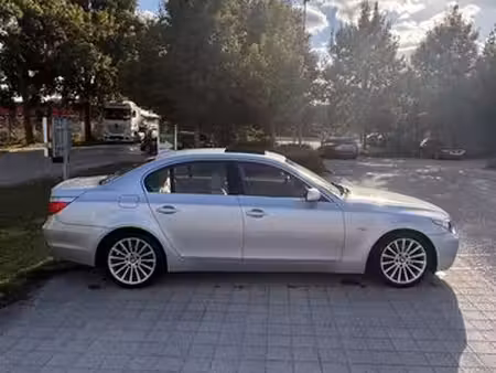 BMW Série 5 530i 3.0 258