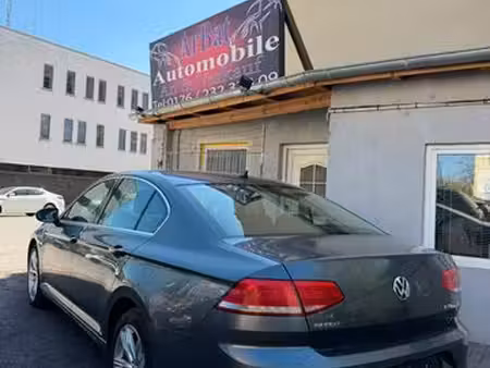 Volkswagen Passat 1.8 Confortline