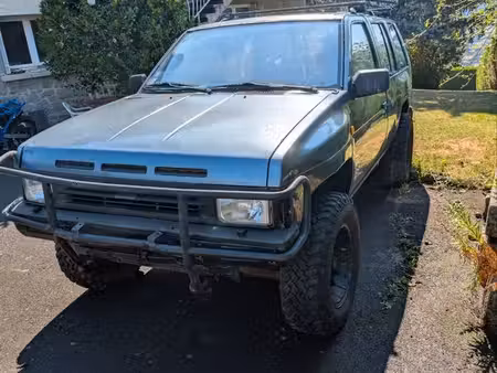Nissan Terrano 2.4 124