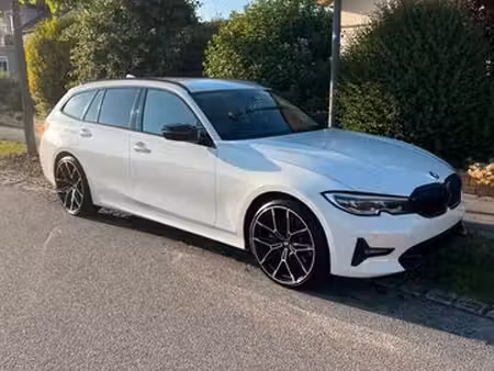 BMW Série 3 330d 3.0 286 Luxury xDrive