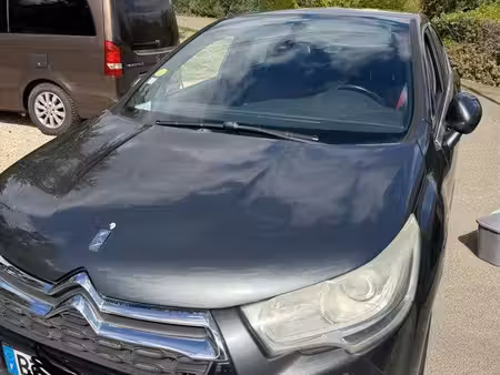 DS 4 