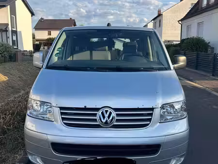 Volkswagen Transporter T5 1.9 TDI 105
