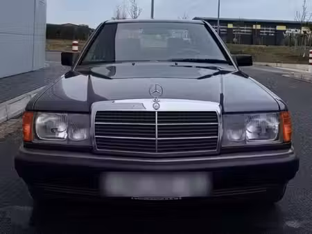 Mercedes-Benz 190 